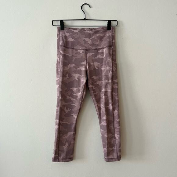 Athleta Ultimate Stash Pocket Textured Camo Capri Leggings - Picture 2 of 8